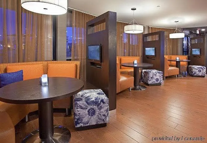 Courtyard 3*