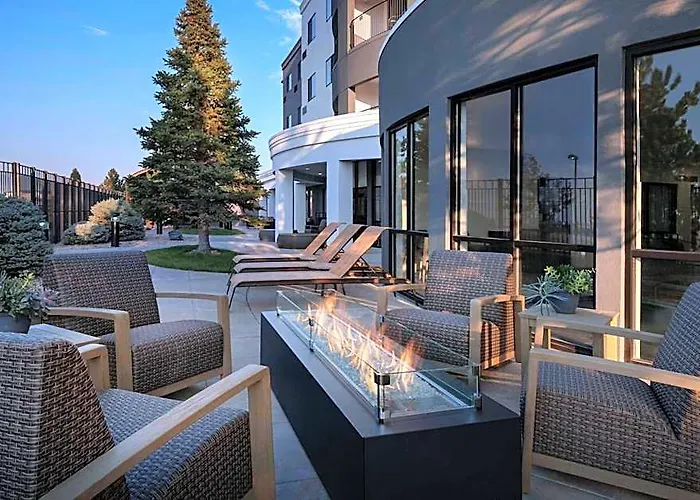 Hotel Courtyard 3*