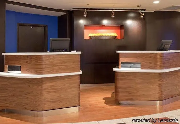 Courtyard Hotel 3*